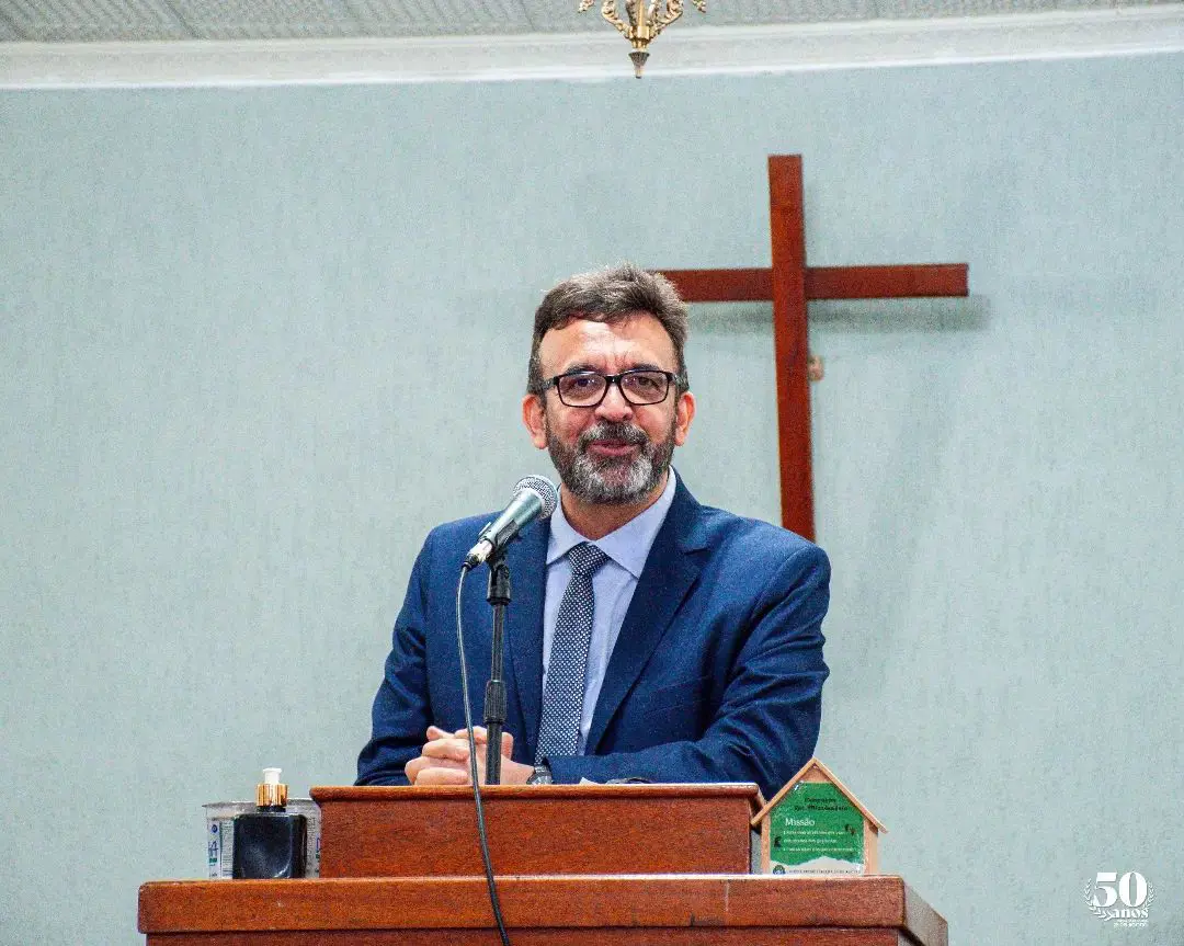 Rev. Márcio Pereira de Mello 